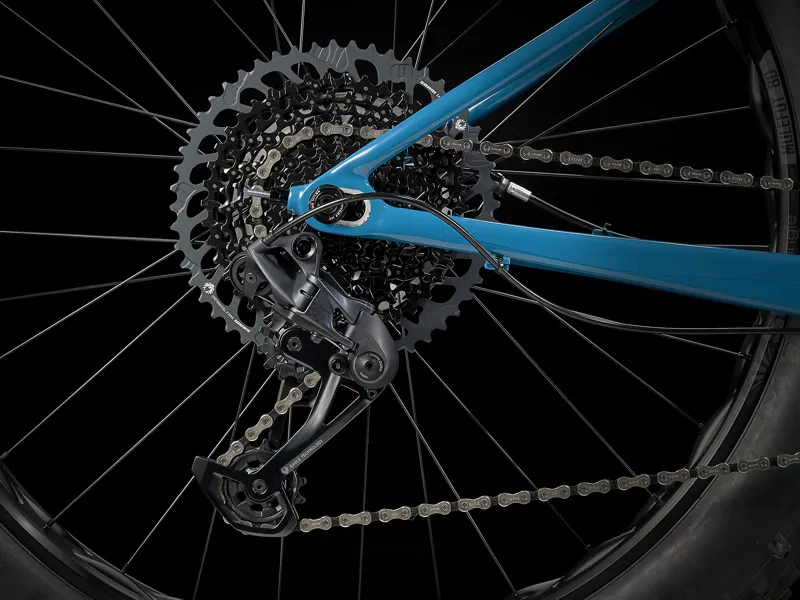 TREK Farley 9.6 Hardtail Mountain Bike in Radioactive Red -2